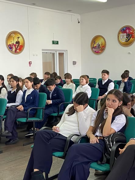 «Цифрлық әлемнің пайдасы мен зияны»